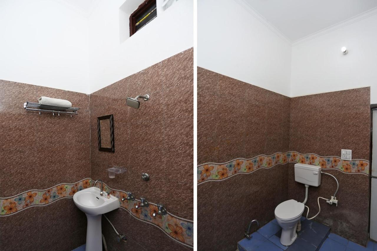 Oyo 29517 Hotel Barsana Palace Chhata Luaran gambar