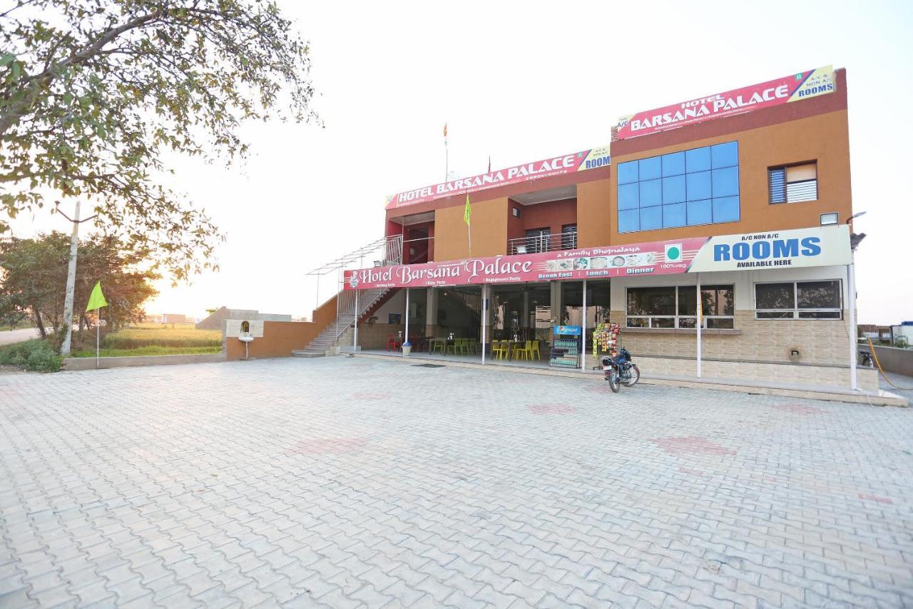 Oyo 29517 Hotel Barsana Palace Chhata Luaran gambar