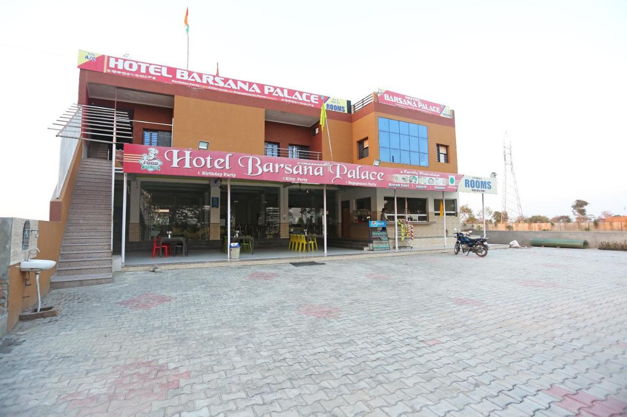 Oyo 29517 Hotel Barsana Palace Chhata Luaran gambar